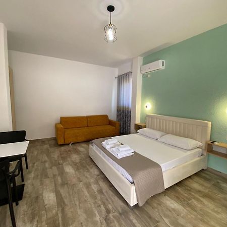 Gray&Oli Studios Вльора Екстер'єр фото