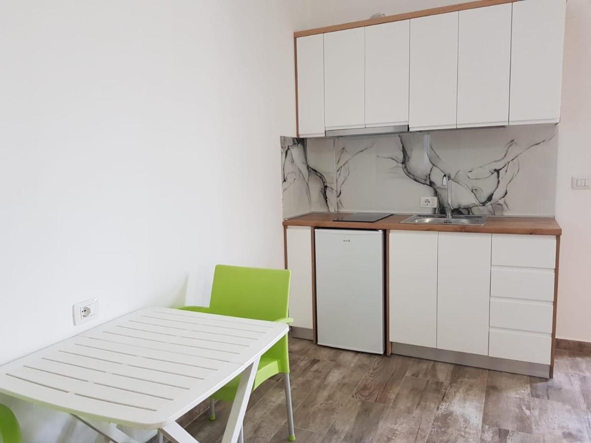 Gray&Oli Studios Вльора Екстер'єр фото