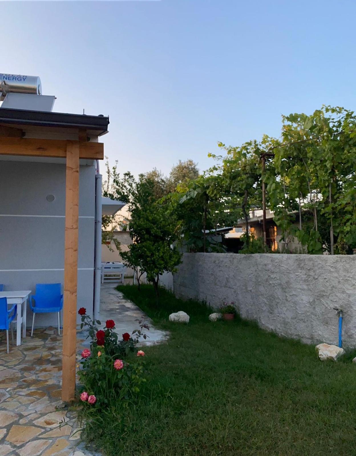 Gray&Oli Studios Вльора Екстер'єр фото